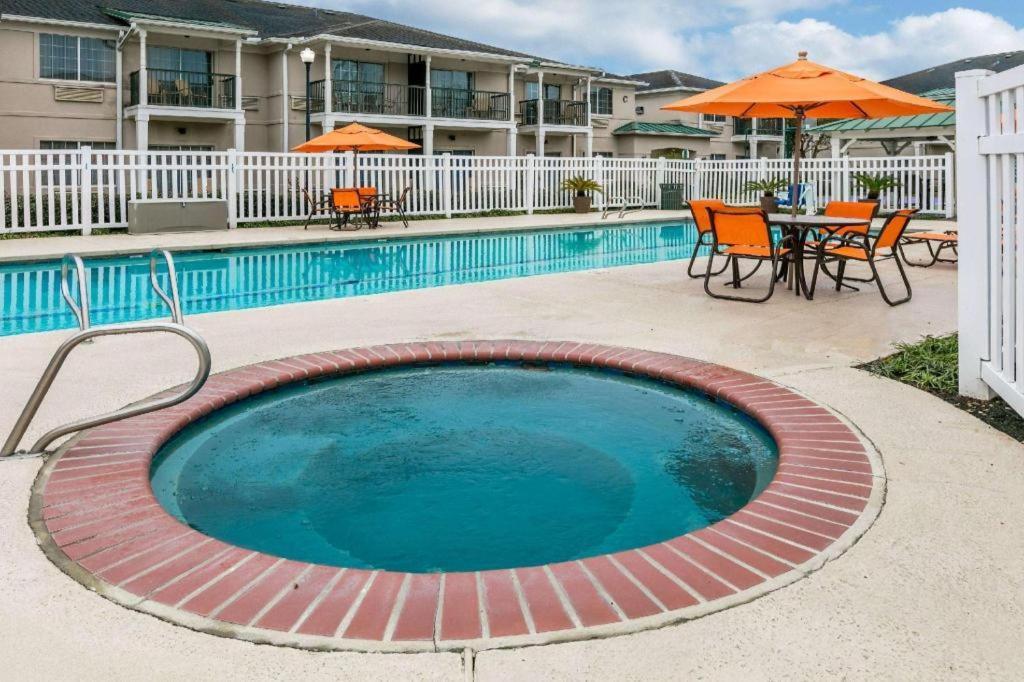 Richmond Inn & Suites Baton Rouge Kültér fotó